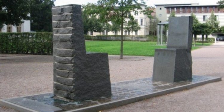 Zwei Leerstühle in Weimar zu besetzen Zwei Leerstühle in Weimar zu besetzen